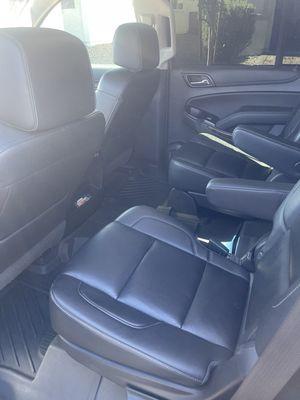 Rear captain chairs/removable floor mats