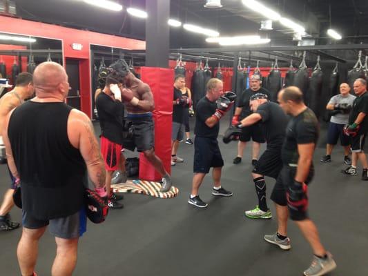 Sunday fun day here @CrosscutBoxing