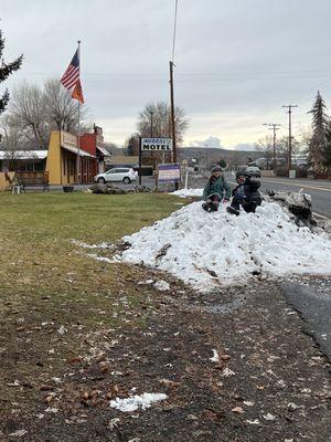 The hospitality is delightful. Owners are absolutely wonderful very helpful very kind. We enjoyed our time here and will be back.