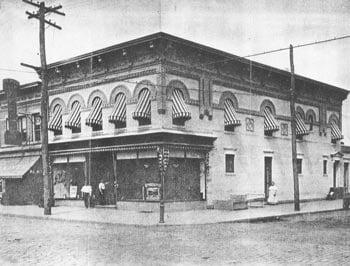 Platz Hardware True Value