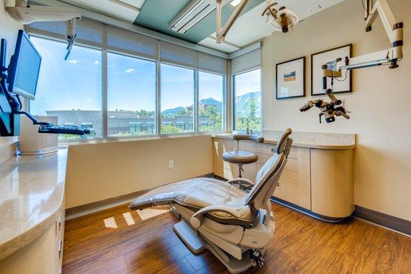 Boulder Implants & Periodontics