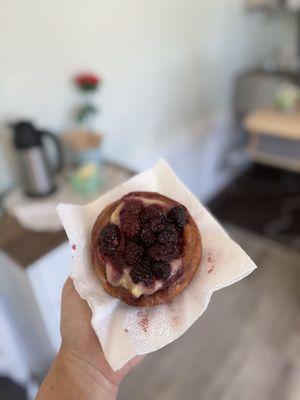 Olallie Berry Pudding Bun