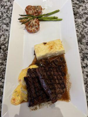 Beef Medallions with Mushroom and Bernaise Sauces