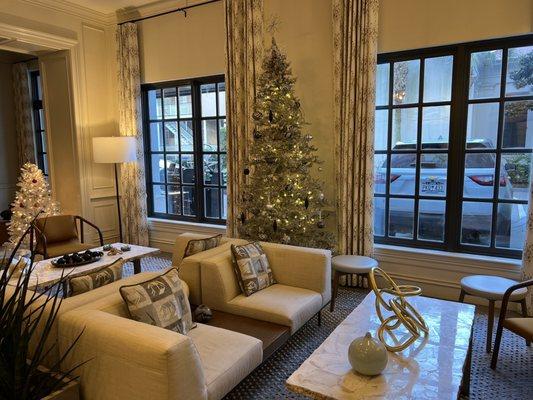 The Lindy Renaissance Charleston Hotel
