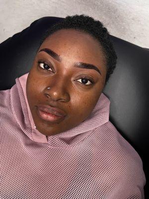 Signature Brow Sculpt Includes a brow scrub, mapping, shaping, wax or thread, brow stain, trim, concealer and brow gel