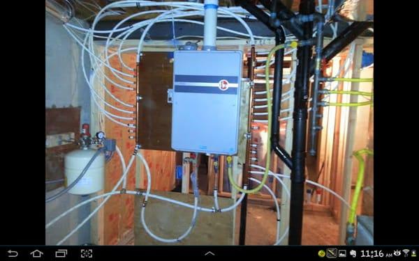 Tankless hot water heater