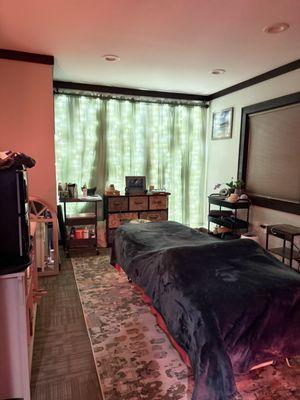 AromaGee Holistic Wellness