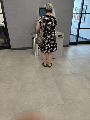 Chase bank with only 1 atm. :(