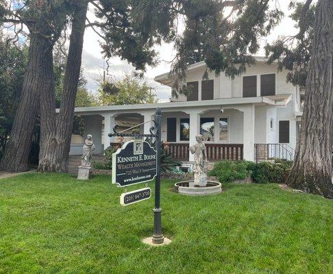 Kenneth E Boone Weatlh Management