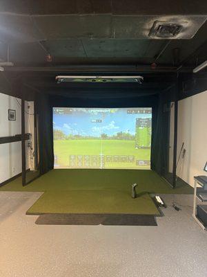Hawaii Golf Sim is the fun place to hit balls in Waikiki.