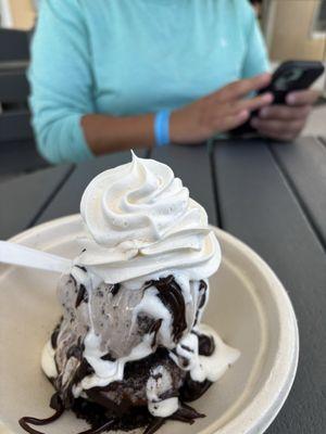 Chubby mermaid cookies and cream with donut and marshmallow. So good and amazing customer service.