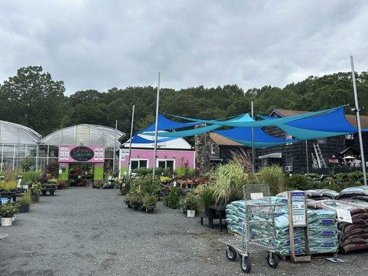 Larson's Garden Center