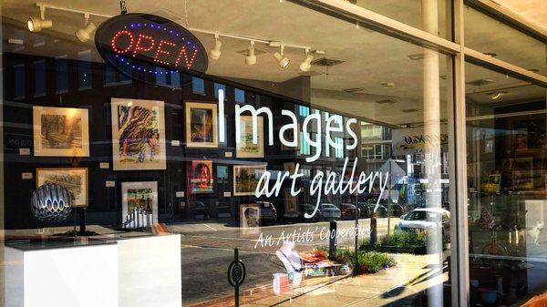 Images Art Gallery