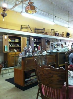 Mapleleaf Antique Mall