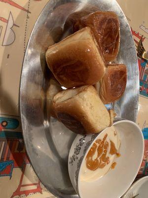 thai chi custard bun