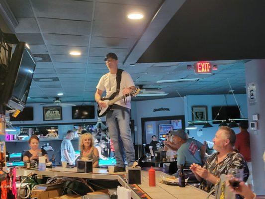 Harley's Sports Bar & Grill