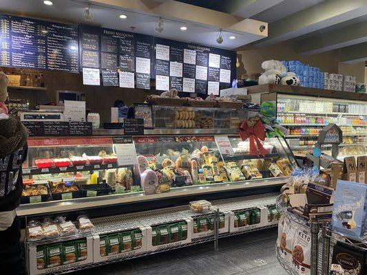 Fresh Meadows Food Mart