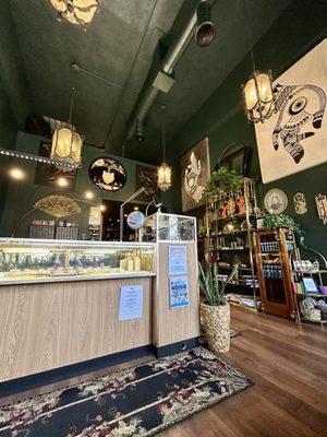 Cold Moon Piercing & Tattoo