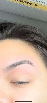 This is an old photo of my regular eye brow lady (unfortunately I don't live by her anymore)