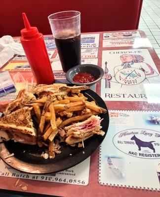 Triple stack club french fries diet Pepsi but they ran out of the large toothpicks so the sandwich kind of kept falling apart. Oh well