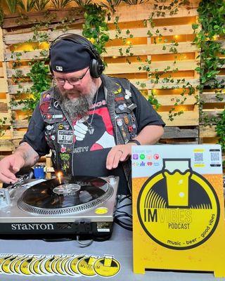 Has Vinyl Does Travel