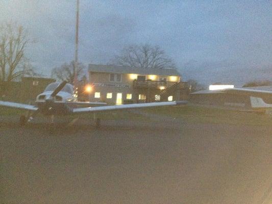 Northampton Airport (7B2)