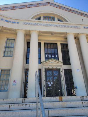 Oakland Technical Senior High School