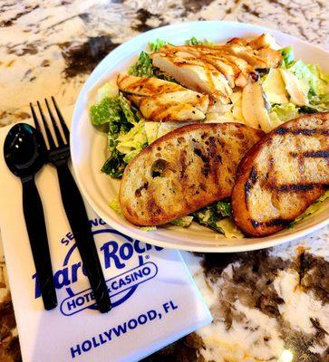 Chicken Ceasar salad, delicious!