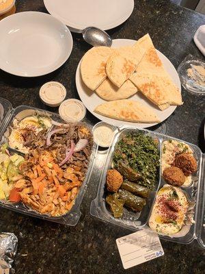 Veggie combo, meat combo entree