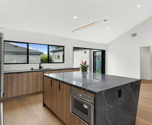 Nextar Cabinets & Closets