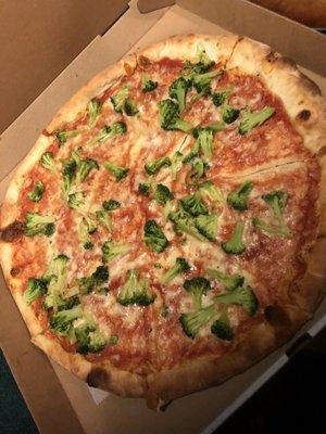 Regular pie with broccoli topping