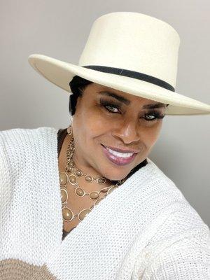 Amazing Brows & Lashes