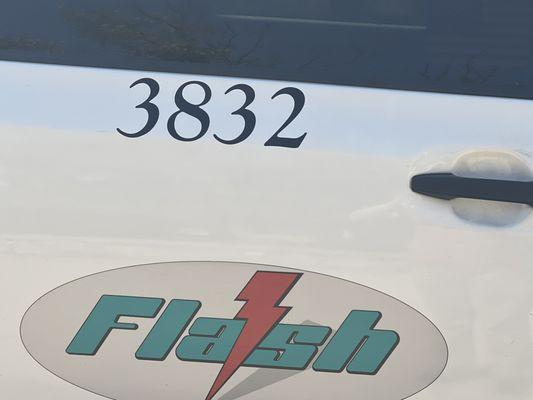 Cab no. 3832 Minivan