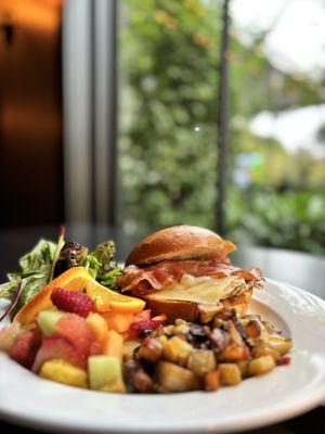 Breakfast Egg Sandwich