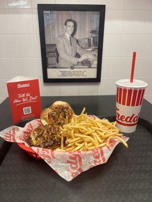 Freddy's Frozen Custard & Steakburgers