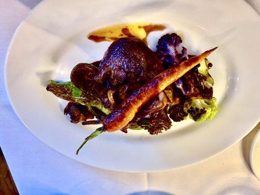 Alloro Wine Bar and Restaurant