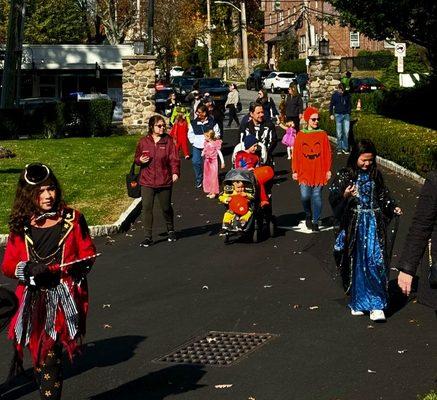 Costumes at the Eastchester Middle School Rag-A-Muffin Parade - 10/27/2025