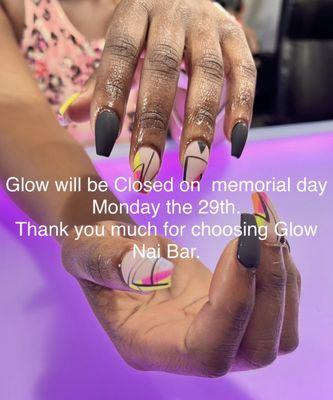 Glow Nail Bar