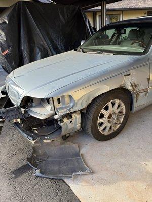 2006-8 Lincoln Town Car. Will NOT be using insurance. 98 year old driver. I'm Bill Herrmann - son 415 971-0009