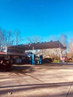 Exterior (intersection of 5 & 100)