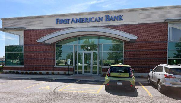 The exterior of the
First American Bank Bolingbrook East branch