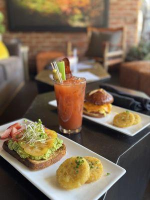 Brunch Sundays 11am to 4pm