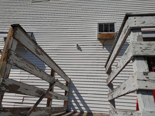 PROFESSIONAL INSTALLS INC