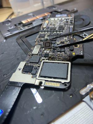 Any problem you have we will find the right solution; Every time you do a search for Mac Repair near me we want to be your first choice.