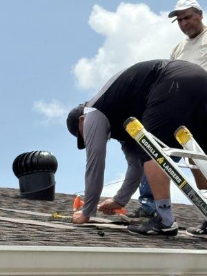 B&B's Roofing and Sealcoating