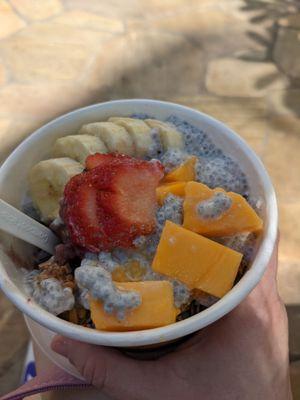 Acai bowl