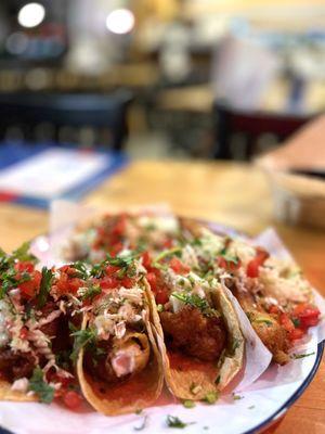 Four Tunas Fish & Bar