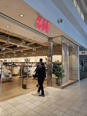 H&M