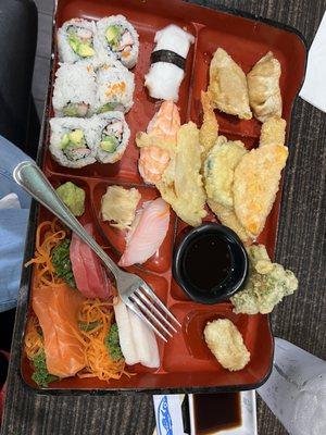 Bento B7. Sushi & Sashimi Box