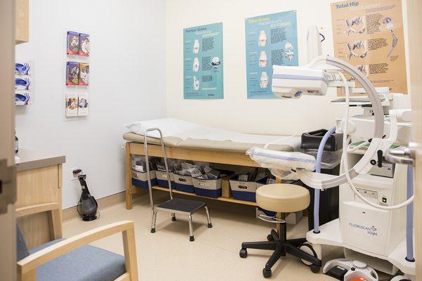 Benjamin Busfield, MD FAAOS